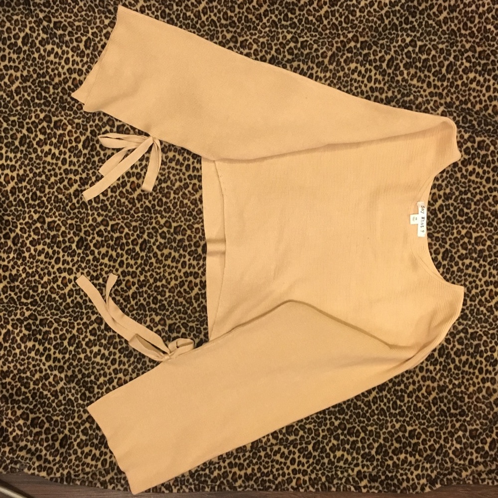 EUC Crop sweater worn once for less than an hour
